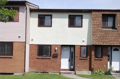 4 WOODVALE B, South of Baseline to Knoxdale, ON K2G 4G8