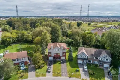 138 Glamorgan Drive, Kanata, On K2l 1r8
