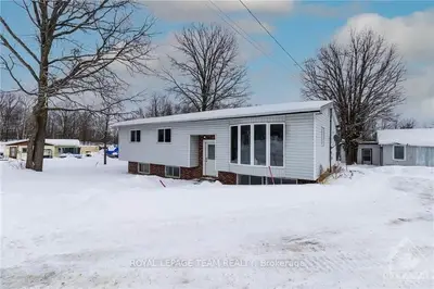4933 CALABOGIE Road, Greater Madawaska, ON K0J 1G0