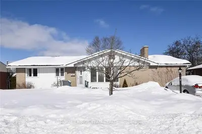 3 EDGEBROOK Road, Bells Corners and South to Fallowfield, ON K2H 6C2