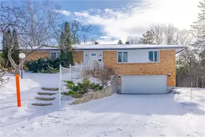 212 AMBERLY Court, Beacon Hill North - South and Area, ON K1J 8A3