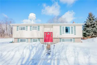 11 BEDFORD Road, Westport, ON K0G 1X0