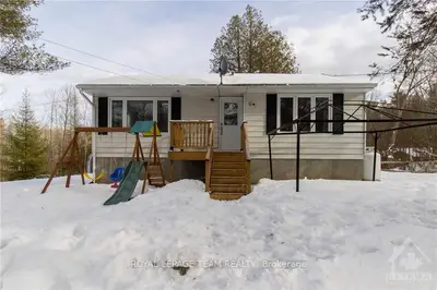 14 KUBISESKIE Road, Greater Madawaska, ON K0J 1H0