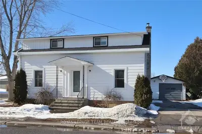 10603 MAIN Street, North Dundas, ON K0E 1W0