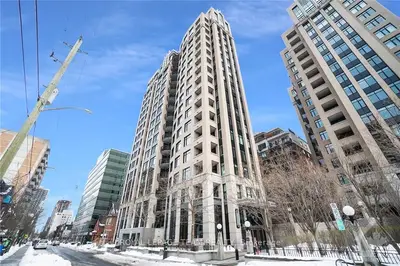 235 KENT Street 414, Ottawa Centre, ON K2P 0A5