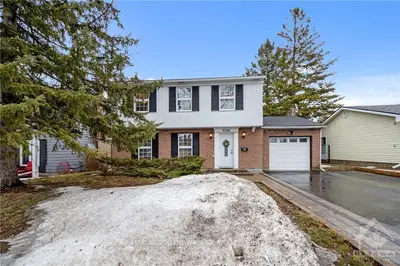 2358 OGILVIE Road, Beacon Hill North - South and Area, ON K1J 7N6