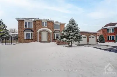 24 MANLY Court, South of Baseline to Knoxdale, ON K2G 5H2