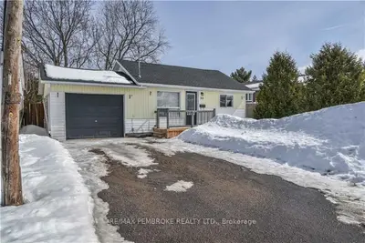 20 ETHEL Street, Petawawa, ON K8H 2C1