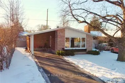 1320 FELLOWS Road, Parkway Park - Queensway Terrace S and Area, ON K2C 2V9