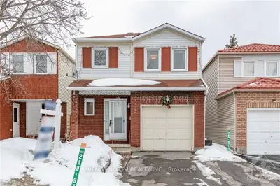 3 RAJ Terrace, Hunt Club - South Keys and Area, ON K1G 4T4