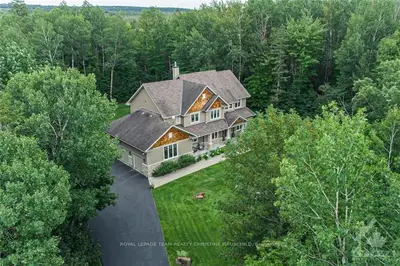 132 CONSTANCE CREEK Drive, Constance Bay - Dunrobin - Kilmaurs - Woodlawn, ON K0A 1T0