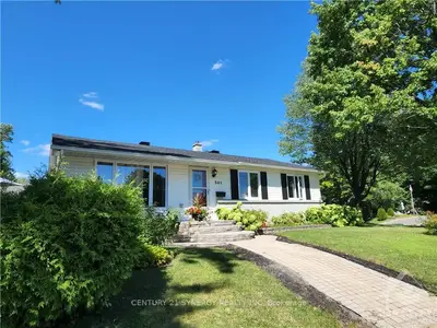 561 Eastvale Drive, Beacon Hill North - South And Area, On K1j 6z2