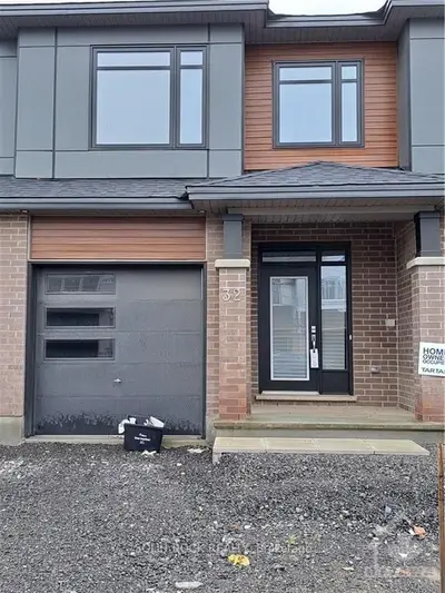 32 MANDEVILLA Crescent, Blossom Park - Airport and Area, ON K1T 0Y3