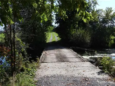 3956 LOGGERS Way, Carp - Dunrobin - Huntley - Fitzroy and Area, ON K0A 2H0