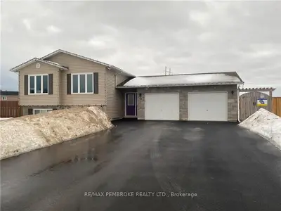 42 GREENVALE Crescent, Petawawa, ON K8H 3S2