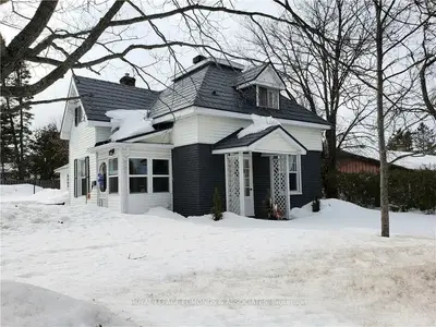 65 DORAN Street, Petawawa, ON K8H 1R3