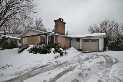 165 WITHROW Avenue, Meadowlands - Crestview and Area, ON K2G 2J6