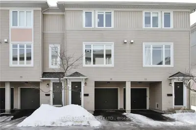 120 SONGBIRD, Bells Corners and South to Fallowfield, ON K2H 0A2