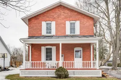 92 CRAIG Street, Russell, ON K4R 1A2