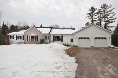 4935 STONECREST Road, Carp - Dunrobin - Huntley - Fitzroy and Area, ON K0A 3M0