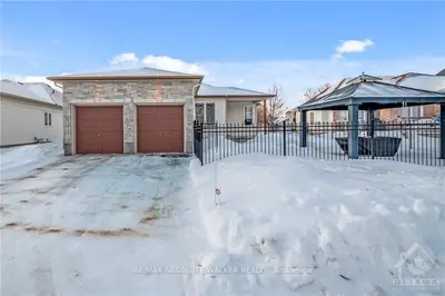 3122 FINDLAY CREEK Drive, Blossom Park - Airport and Area, ON K1T 4H8