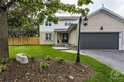 38 MIKA Street, Stittsville - Munster - Richmond, ON K2S 1K8