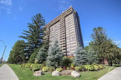 1285 CAHILL Drive 208, Hunt Club - South Keys and Area, ON K1V 9A7