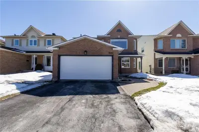1582 CHAMPNEUF Drive, Orleans - Convent Glen and Area, ON K1C 6B4