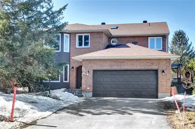 34 BRIDLEWOOD Drive, Kanata, ON K2M 2A7