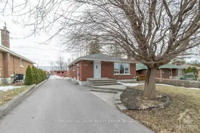 406 PRESLAND Road, Overbrook - Castleheights and Area, ON K1K 2B5