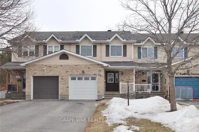 27 KATHLEEN Crescent, Stittsville - Munster - Richmond, ON K2S 1L5