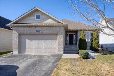 37 WILDWOOD Crescent, Brockville, ON K6V 0A8