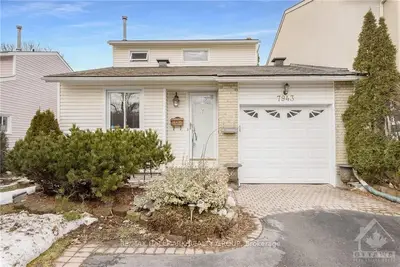 7943 DECARIE Drive, Orleans - Convent Glen and Area, ON K1C 2H9