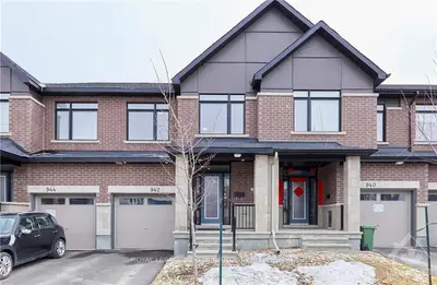 942 ALVAREZ Lane, Leitrim, ON K1T 0V7