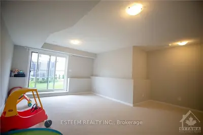 65 Arkose Street, Kanata, On K2t 0m1