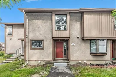2237 Stonehenge Crescent, Cyrville - Carson Grove - Pineview, On K1b 4n7