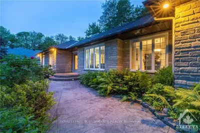 3402 Mustang Street, Orleans - Cumberland And Area, On K4b 1m5