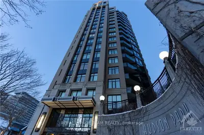 235 KENT Street 1710, Ottawa Centre, ON K2P 0A5