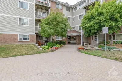 270 BRITTANY Drive 103, Manor Park - Cardinal Glen and Area, ON K1K 4M3