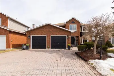 44 CASTLETHORPE Crescent, South of Baseline to Knoxdale, ON K2G 5P8