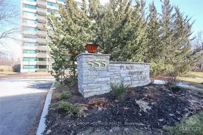 555 Brittany Drive 901, Manor Park - Cardinal Glen and Area, ON K1K 4C5