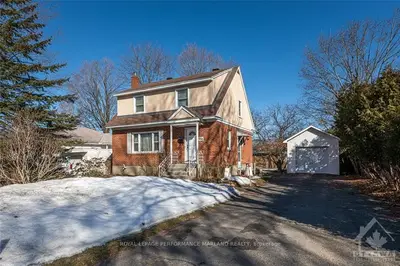 155 MOUNTBATTEN Avenue, Alta Vista and Area, ON K1H 5V6