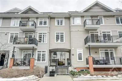 418 NEPEAN Street E, Ottawa Centre, ON K1R 5G7