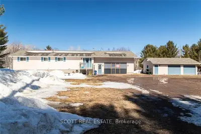 63 PLUMTREE Lane, Petawawa, ON K8H 2W8