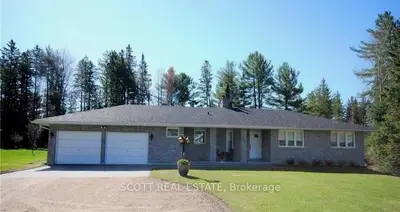 1273 WHITE WATER Road, Laurentian Valley, ON K8A 6W4