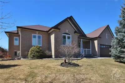 6683 RIVER INLET Court, Manotick - Kars - Rideau Twp and Area, ON K0A 2E0