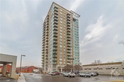 90 LANDRY Street 1505, Vanier and Kingsview Park, ON K1L 0A9