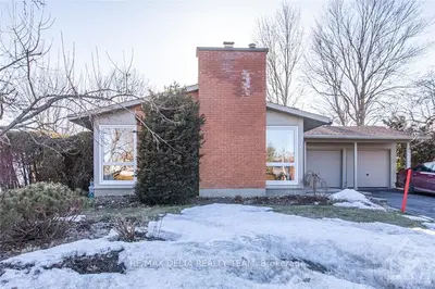 552 RIVERSHORE Crescent, Beacon Hill North - South and Area, ON K1J 7Y7