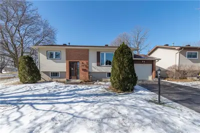 62 Julian Street, Carleton Place, On K7c 4a4