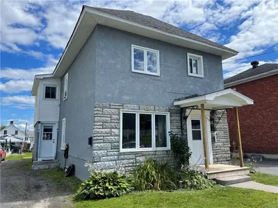 233-235 Kipling Street, Hawkesbury, On K6a 2n3